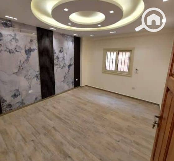 Finished Apartment with Garden First use for sale in the 4th Touristic Area - October Prime location Directly beside Nady El Nady - Ready to move - Bild 4
