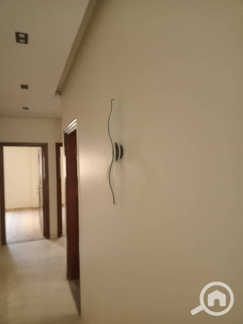 12 1000485412. jpg