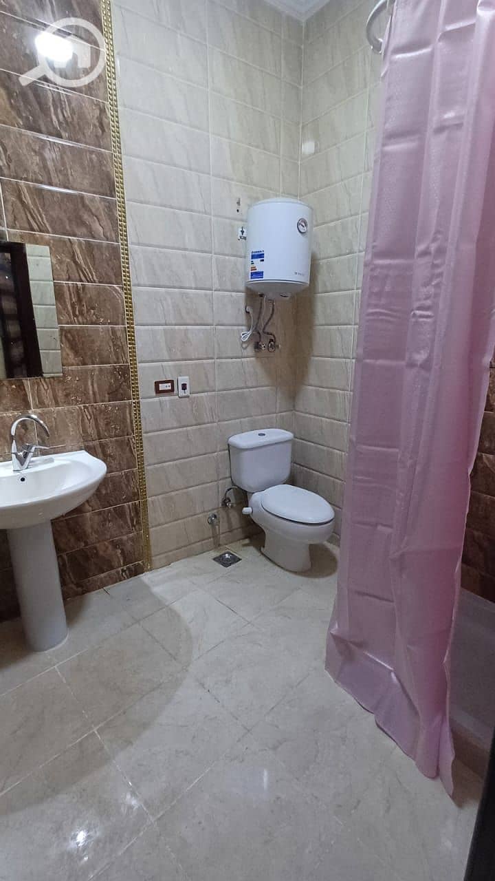 4 1000241669. jpg