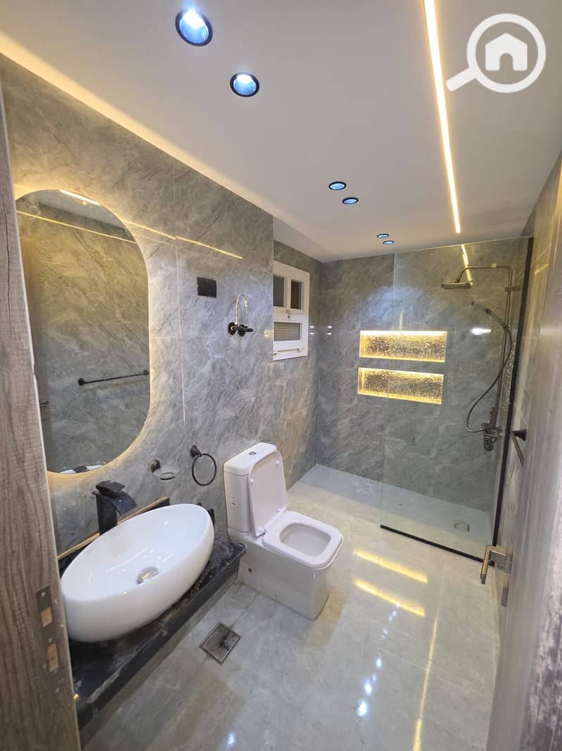 Apartment for sale with a view on the main street, Degla Compound, Phase Two, Ultra Super Lux, first occupancy. - Ansicht 3