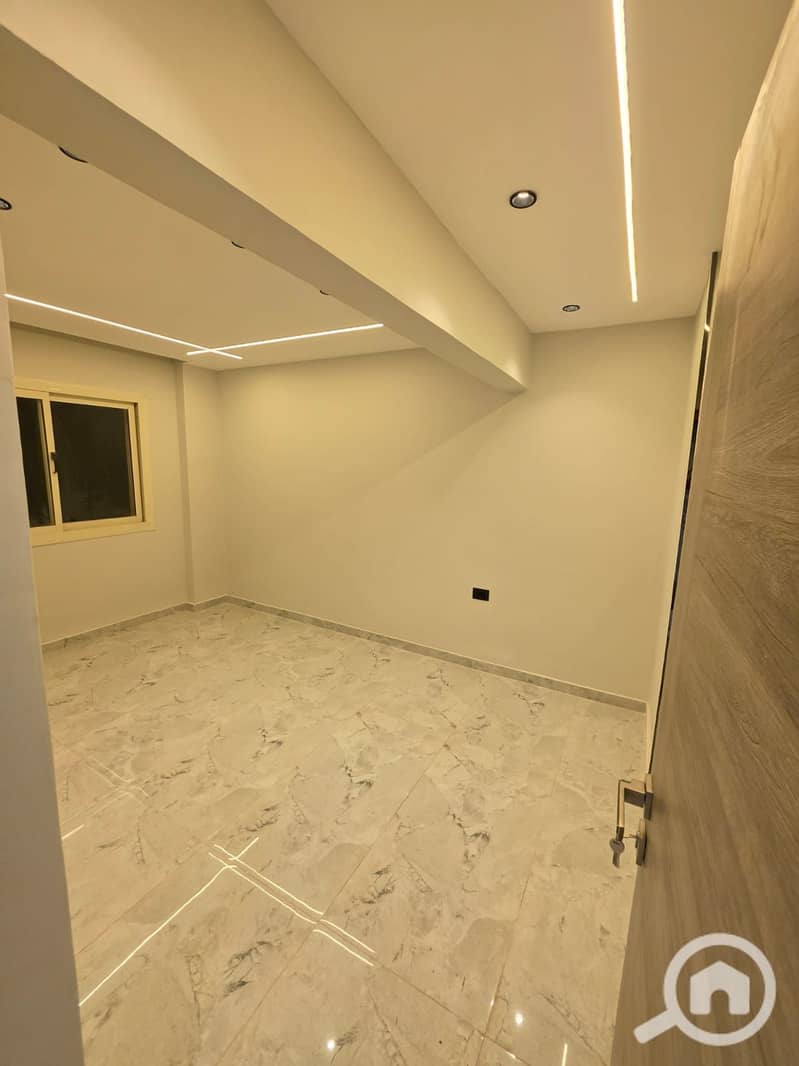 Apartment for sale with a view on the main street, Degla Compound, Phase Two, Ultra Super Lux, first occupancy. - Ansicht 6