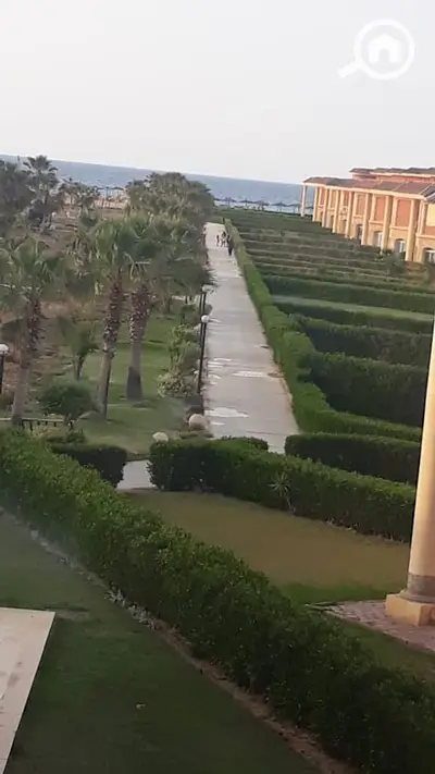 Independent villa for sale in Marseille Land