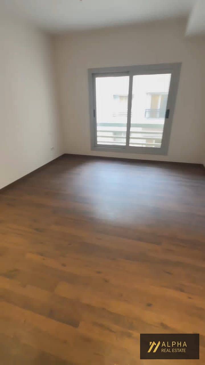 5 1000913899. jpg