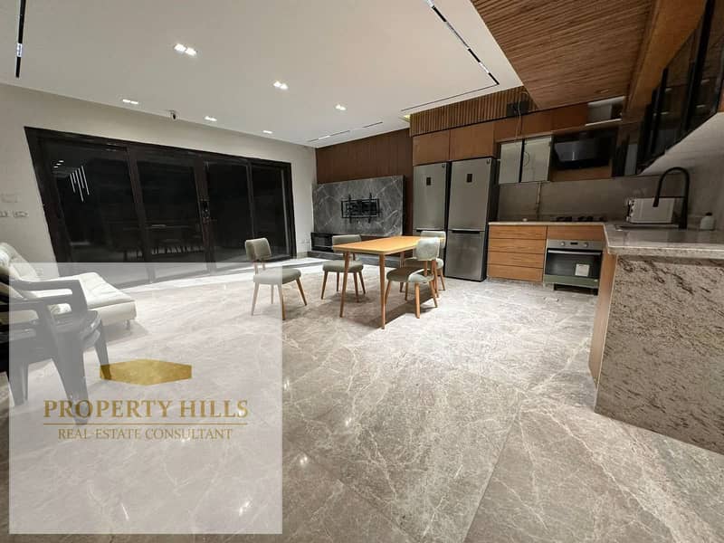 Villa in the heart of New Cairo's Fifth Settlement with 3 master bedrooms, ready for viewing, for sale at the old price. - Vista 4