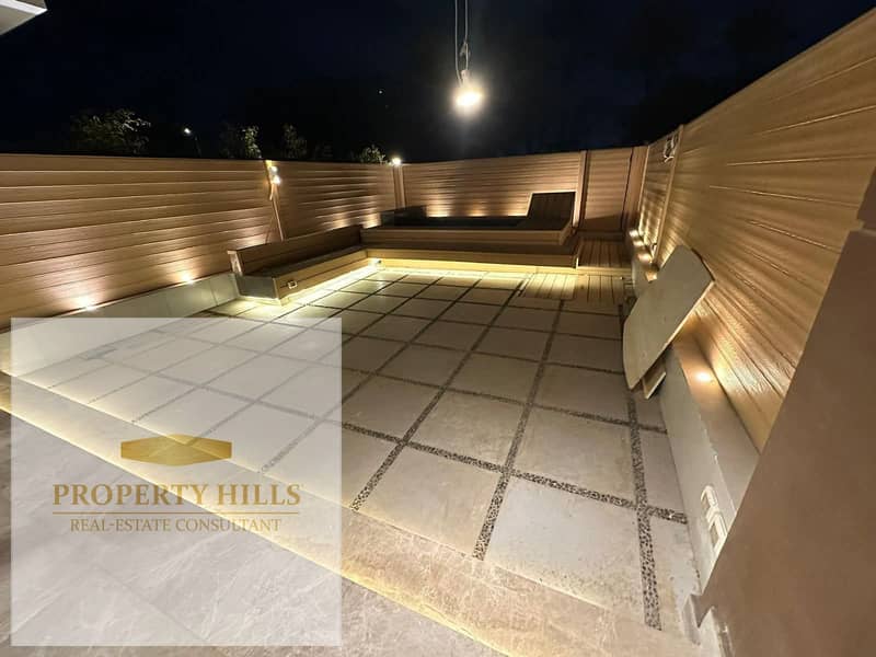 Villa in the heart of New Cairo's Fifth Settlement with 3 master bedrooms, ready for viewing, for sale at the old price. - Vista 5