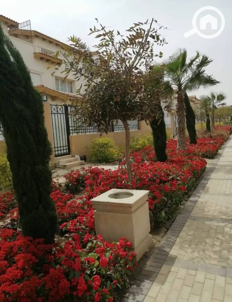 Town villa with 3 floors next to Hyde Park in the Eastern expansions, surrounded by Palm Hills and near Al-Jazeera Club. - Ansicht 3
