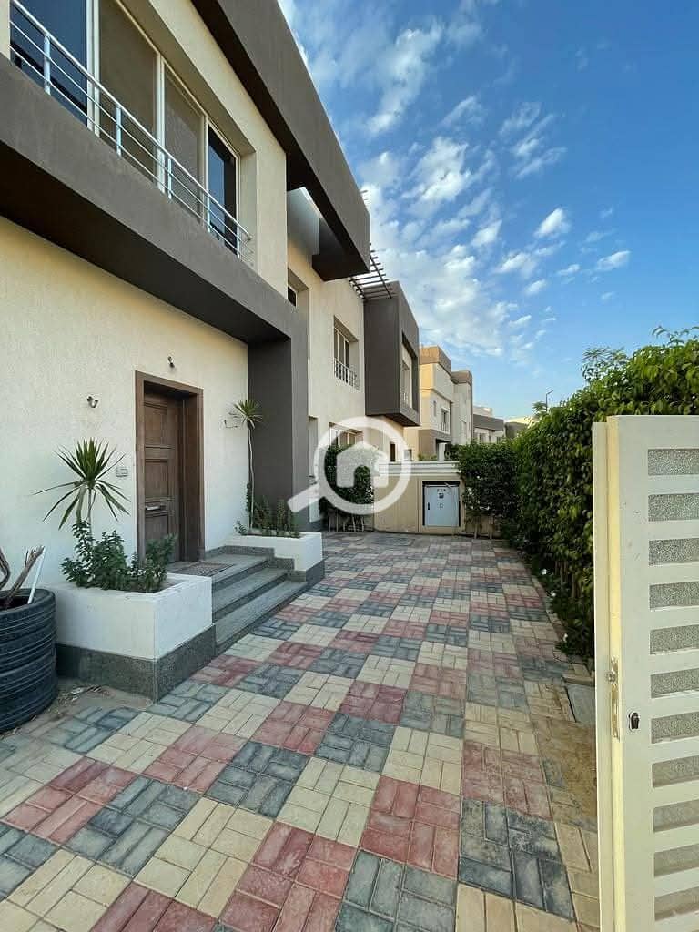 Town House villa 3BR Fully finished For Rent in Sheikh Zayed At Grand Heights Compound October Extension - Ansicht 2