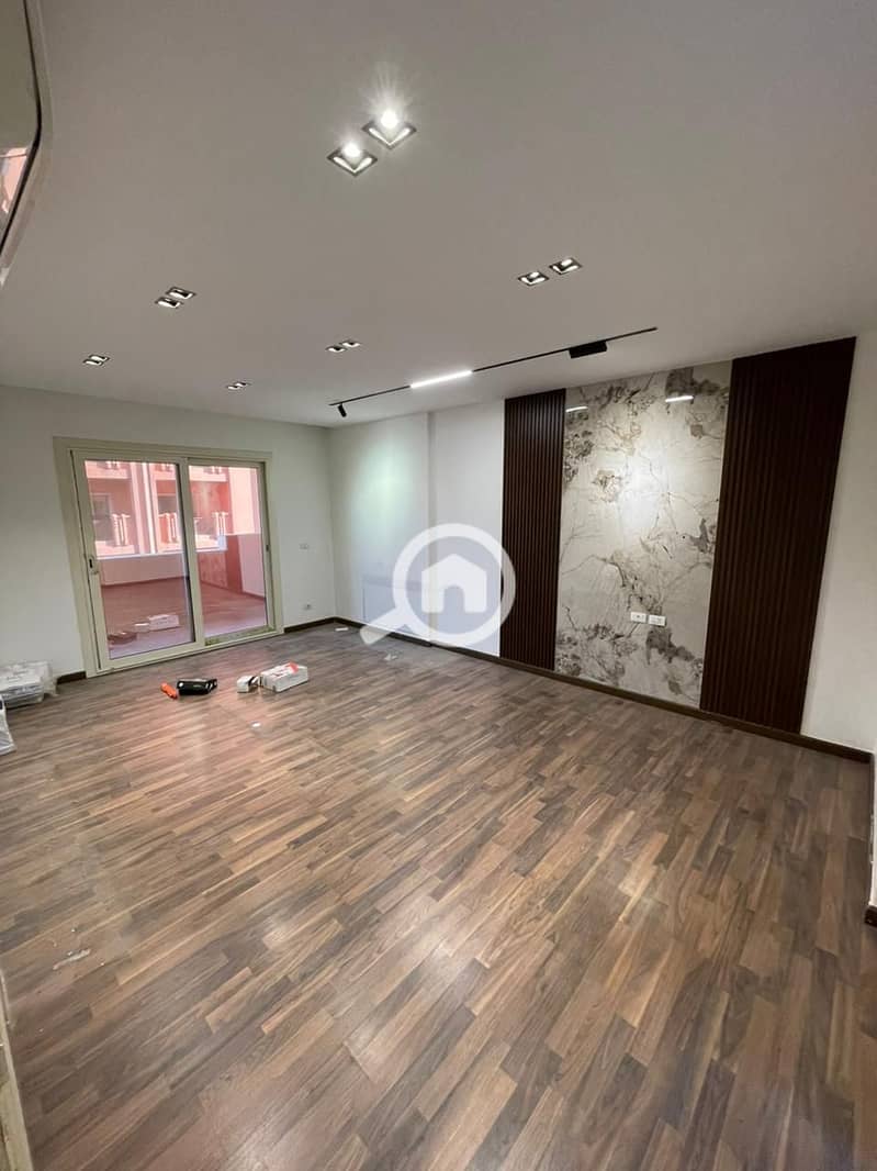Luxury office for rent on Al-Nasr Main Street, Delta Stars Towers, 350m with air conditioning. - Mehr