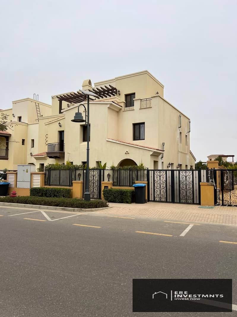 Fully finished Corner Town house villa ready to move in very prime location for sale in Mivida Emaar Compound New Cairo – pohled 2