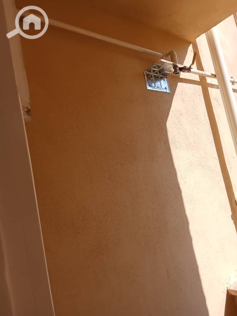 8 1000358575. jpg