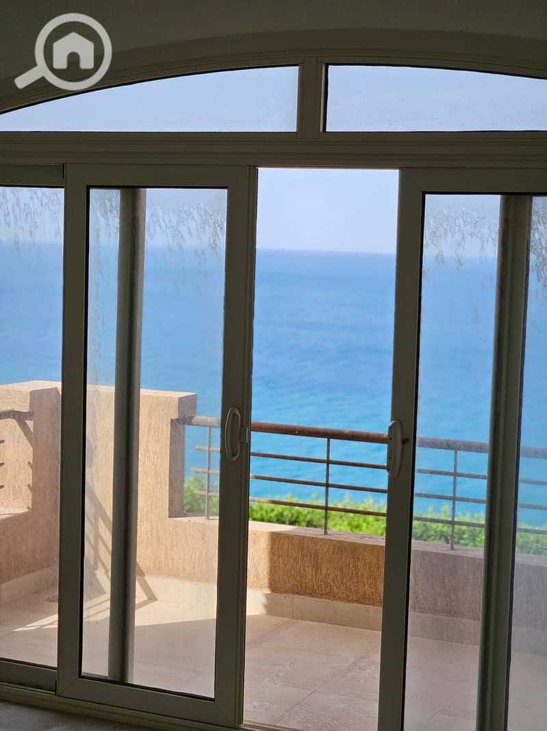 Villa for sale, 4 bedrooms, fully finished, ready for immediate occupancy, resale in Telal Ain Sokhna. - Widok 2