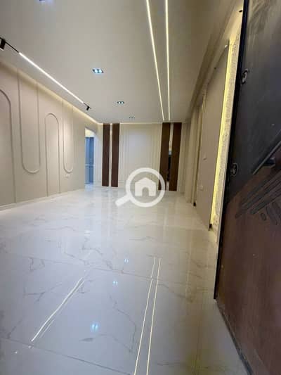 3 Bedroom Flat for Sale in 6th of October, Giza - dda3bc94-15ea-43d1-9a5e-f68aedfc5437. jpeg 3 Bedroom Flat for Sale in 6th of October, Giza - dda3bc94-15ea-43d1-9a5e-f68aedfc5437. jpeg