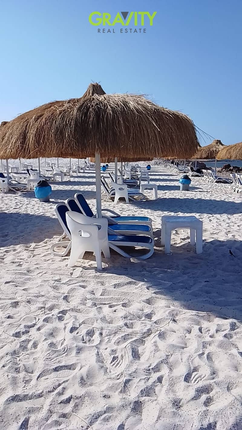 Investment opportunity: chalet for sale on the first row of the sea with a down payment of 500,000, and the rest on installments. The chalet is only 50 meters from the sea - South Beach - Ain Sokhna. – další