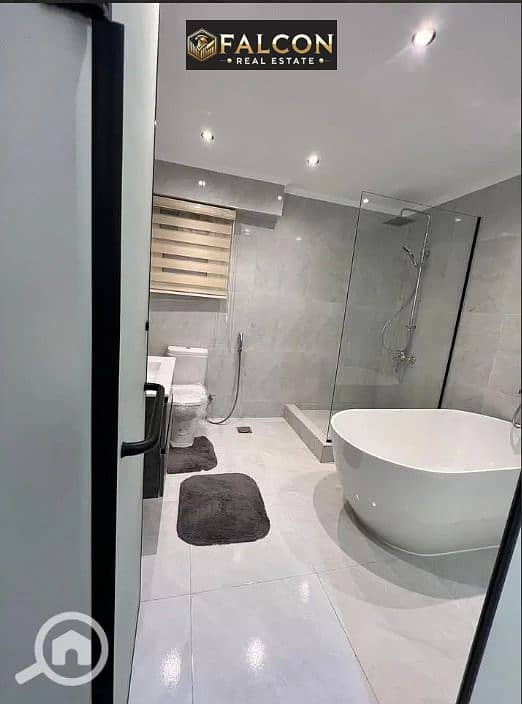 Ready to move, fully finished, kitchen & ACs, best price, Al Jar Sheraton, near City Center Almaza, airport, Nasr City & Heliopolis - Widok 6