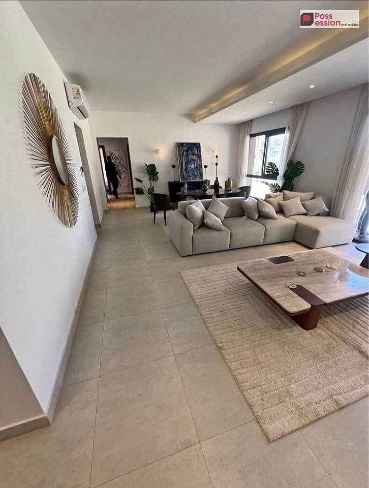 Apartment for sale, 164 sqm, in La Vista Patio Oro compound, featuring an open view overlooking the pools, prime location New Cairo - Pohľad 5