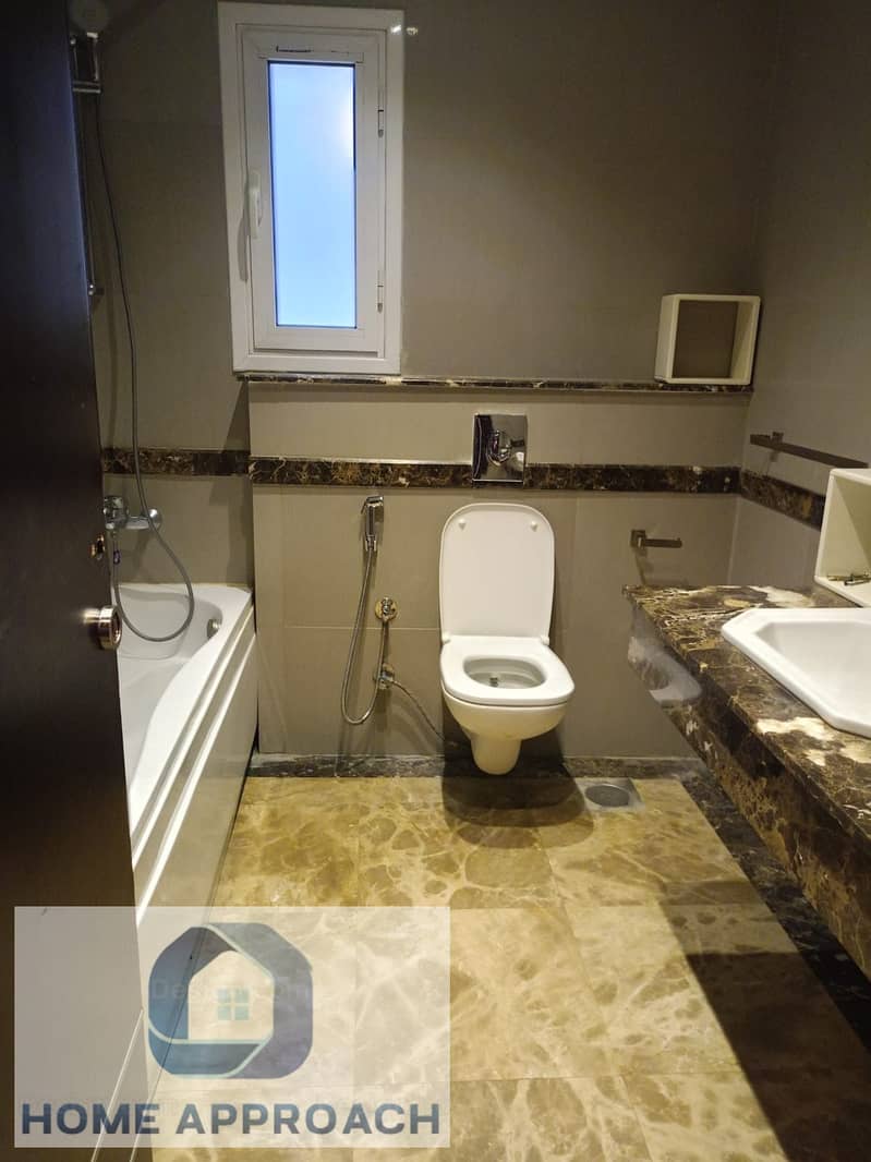 Luxury 285sqm Apartment for Rent in West Golf New Cairo | 3 Bedrooms, Master Suite, Elevator, ACs, Equipped Kitchen, 2nd Occupancy, Prime Location - Widok 4