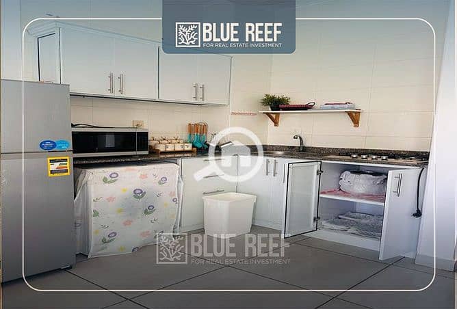 Chalet with garden fully furnished and appliances, ready to move, sea view, close to the sea in Amwaj North Coast - Więcej