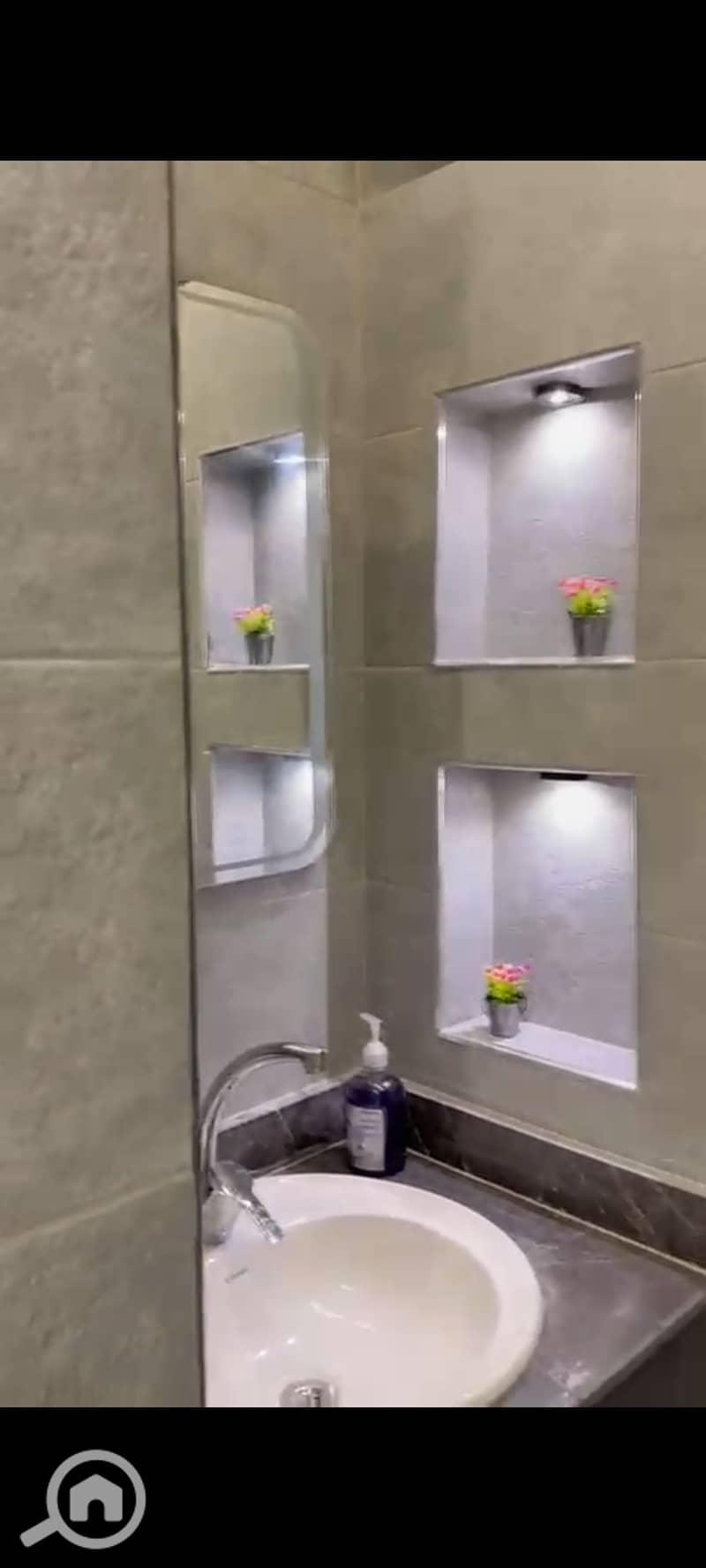 18 1001306677. jpg