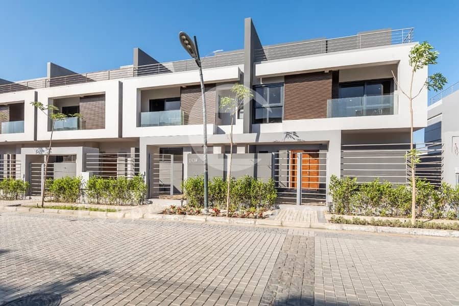 Twin Villa For Sale in El Patio Town La Vista Fully Finished 5% DP Near Delivery - Widok 4
