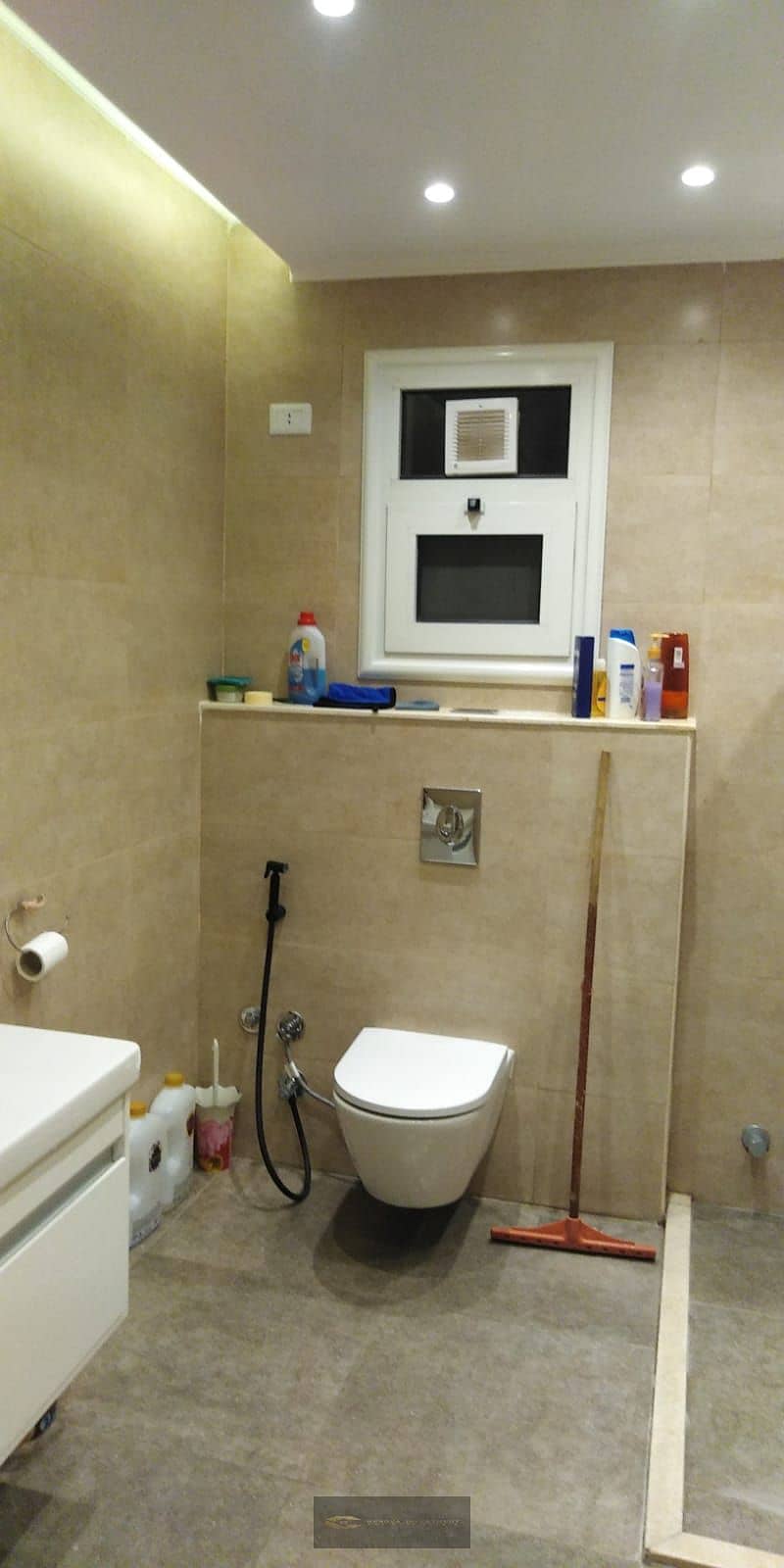 5 7108e2bc-142e-4b59-a725-1be1e31323e1. png