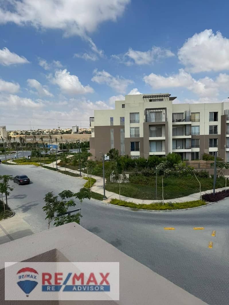 Townhouse middle for sale in palm parks Fully Finished Ready to Move - Widok 4