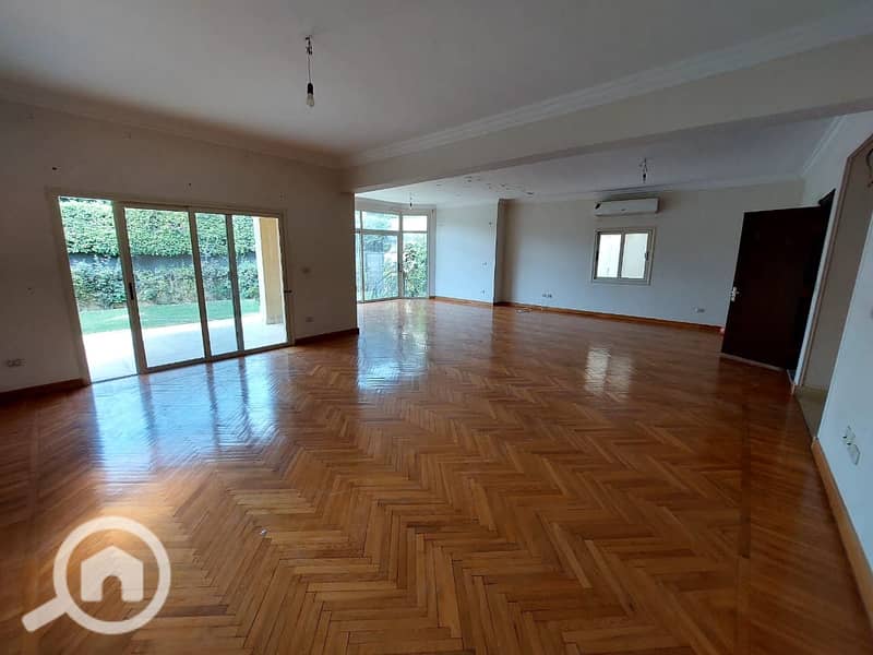 Grand Residence Compound For Rent Stand Alone Villa 5 Master bedrooms 2 Living Rooms 7 bathrooms 1 Nanny’s room - Air conditioning Kitchen Dressing – pohled 2