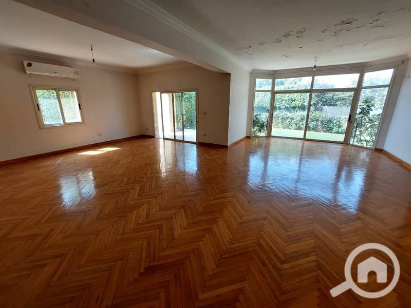 Grand Residence Compound For Rent Stand Alone Villa 5 Master bedrooms 2 Living Rooms 7 bathrooms 1 Nanny’s room - Air conditioning Kitchen Dressing – pohled 3