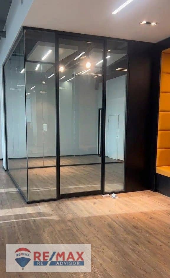 fully-finished administrative office for rent in The Polygon - SODIC Sheikh Zayed - Ansicht 3