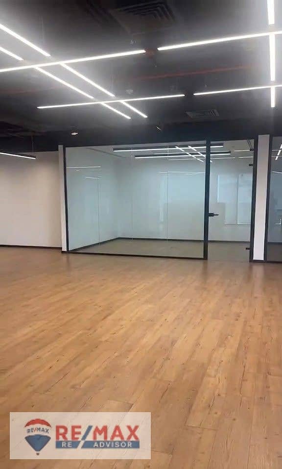 fully-finished administrative office for rent in The Polygon - SODIC Sheikh Zayed - Ansicht 4