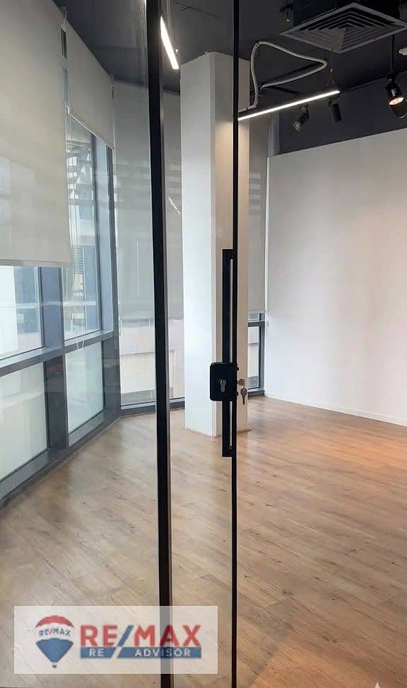 fully-finished administrative office for rent in The Polygon - SODIC Sheikh Zayed - Ansicht 5