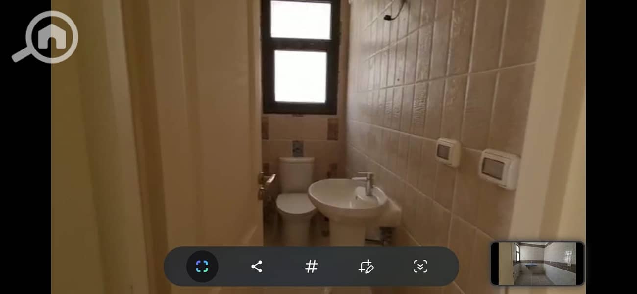 6 5c23fa45-eb16-4f3d-8e8c-cf7103e1275e. jpg