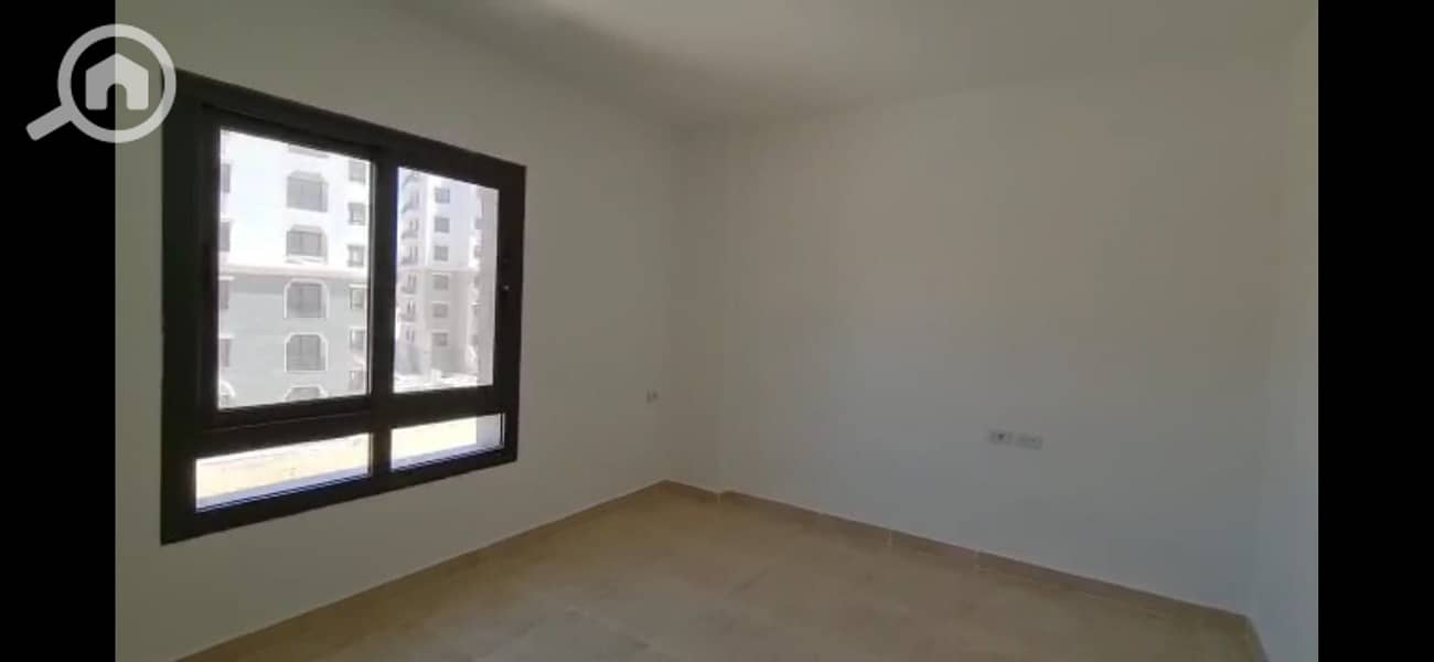 11 cea12e36-ac40-4bd6-914d-112db42ca97f. jpg
