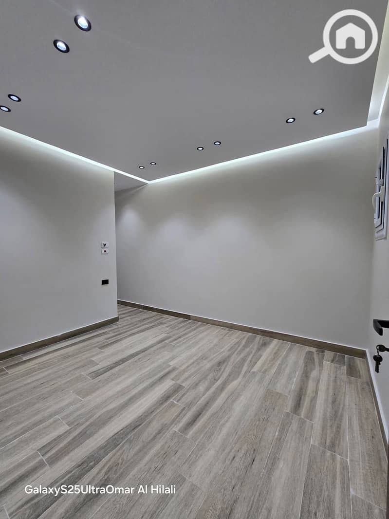 Ultra modern facade at a bargain price - Mehr
