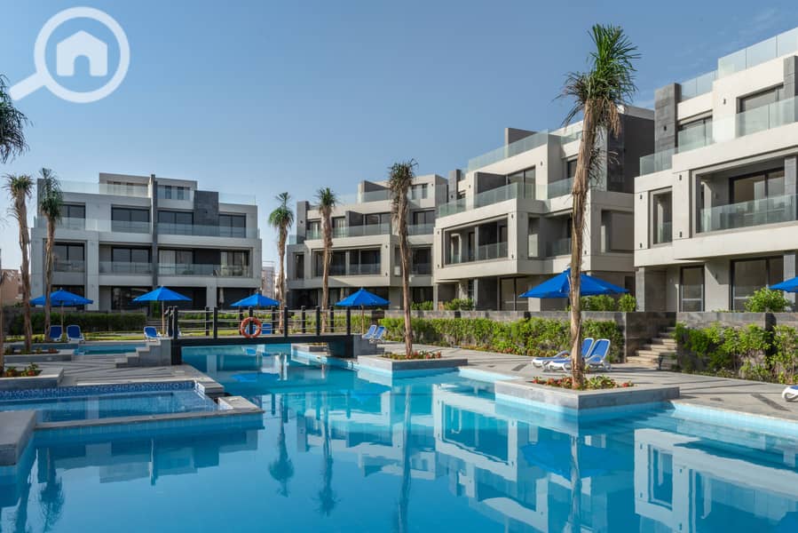 Chalet for sale, ready to move with a 10% down payment, divided into 3bedrooms in Ain Sokhna, La Vista Ray Village - Ansicht 2