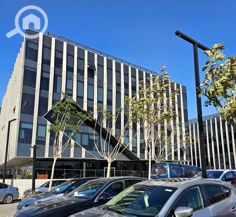 Distinctive administrative HQ 301sqm air-conditioned for rent in the heart of the largest companies in Sodic EDNC, New Cairo - Widok 3