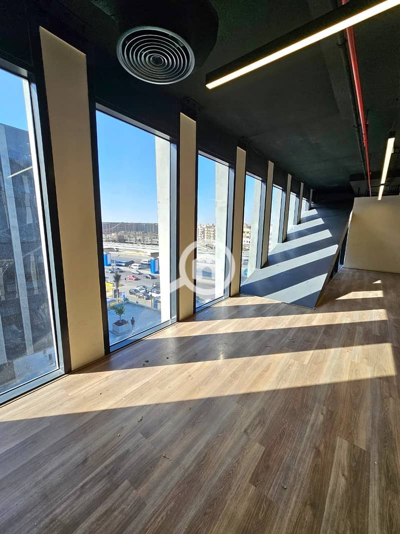 Distinctive administrative HQ 301sqm air-conditioned for rent in the heart of the largest companies in Sodic EDNC, New Cairo - Widok 6