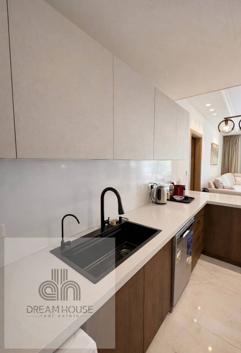 Apartment Fully Finished & Furnished for Sale in Lake View – Prime Location & Open View - Widok 5