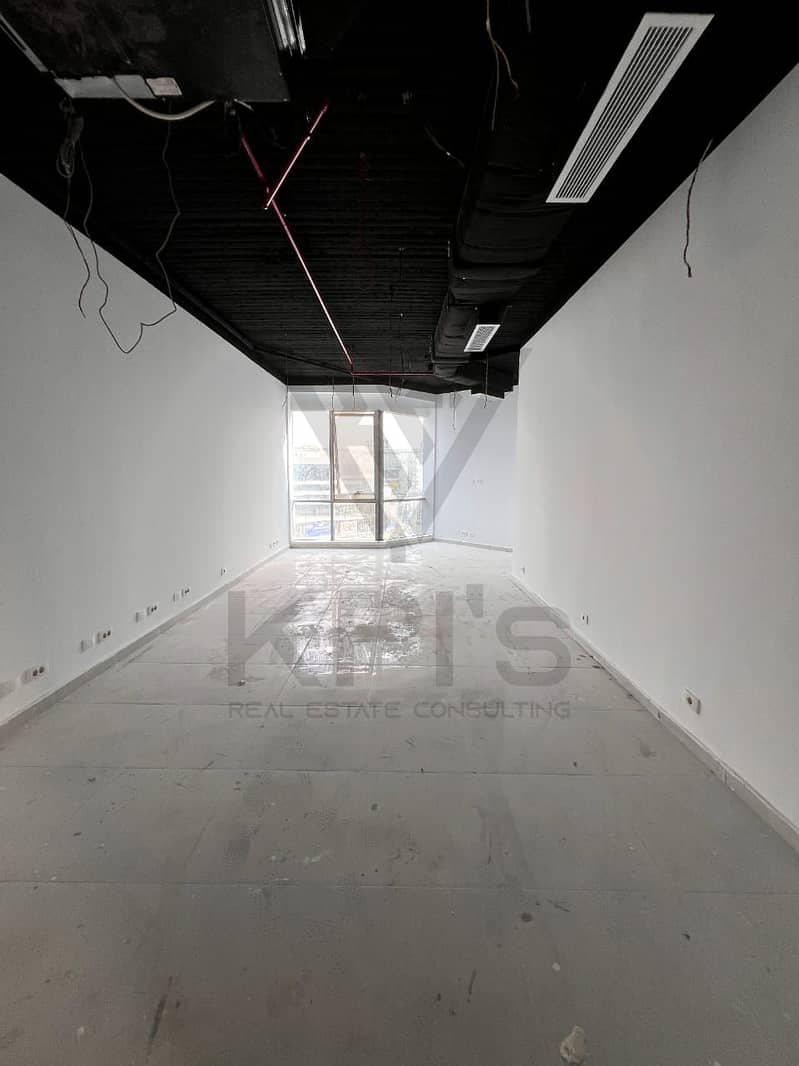 Fully finished office for rent with air conditioning in a prime location within the bank complex - open space - Widok 6