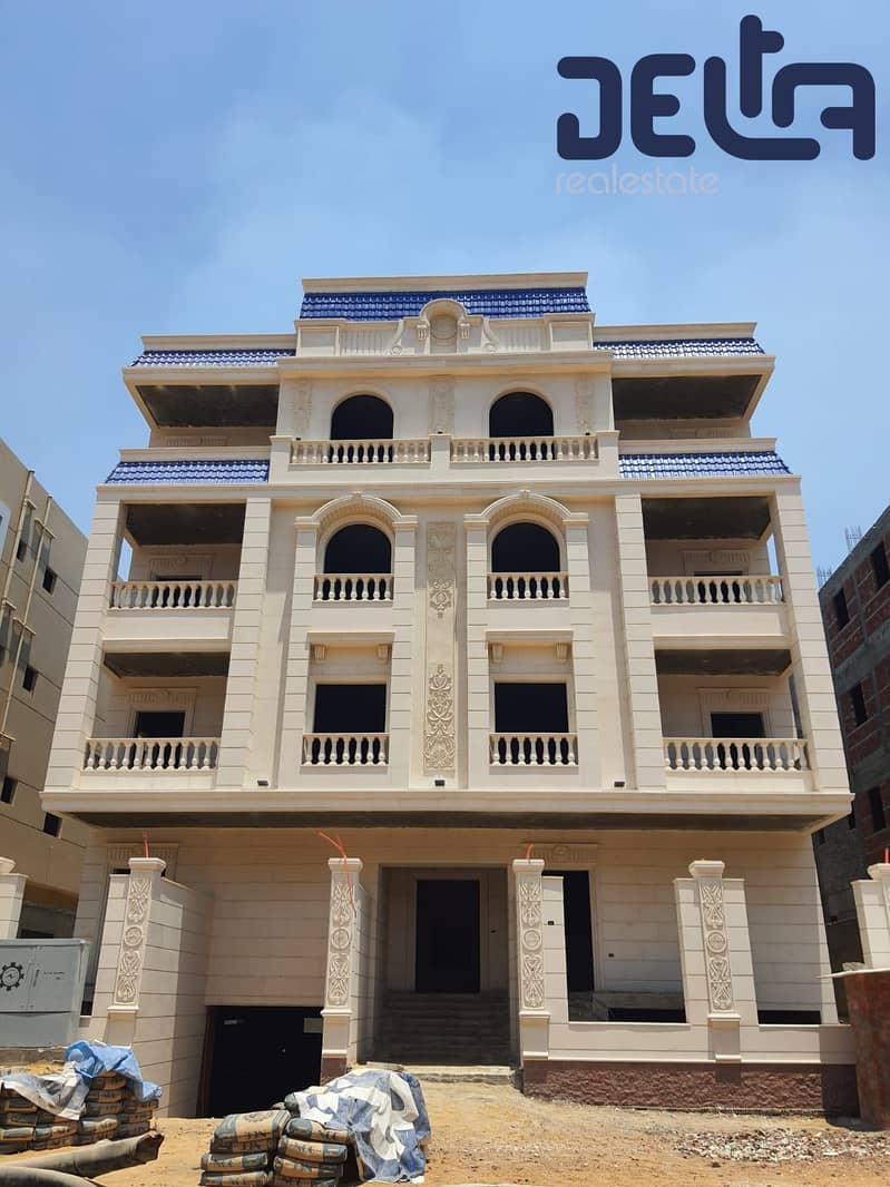 Directly from the Owner: Ground Floor Apartment 185 sqm with a 130 sqm Garden in the most distinct district in 6th of October City - Aanzicht 3