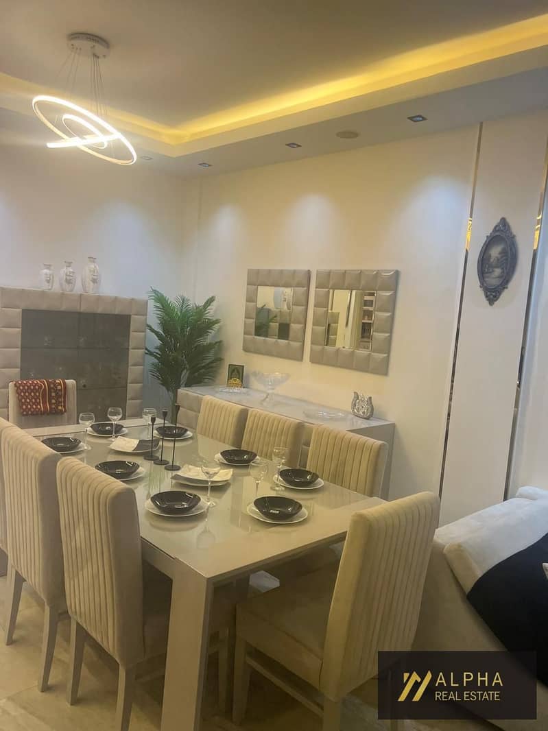 Fully furnished villa for rent in Sunrise Compound New Cairo 4 bedrooms nanny room roof room 3 bathrooms luxury finishing prime location family home - Widok 6