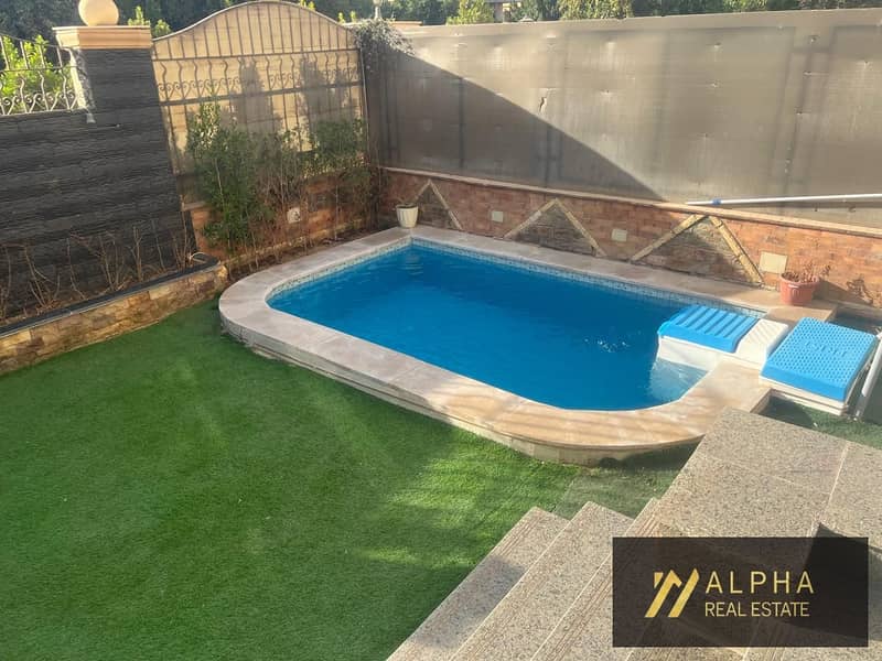 Fully furnished villa for rent in Sunrise Compound New Cairo 4 bedrooms nanny room roof room 3 bathrooms luxury finishing prime location family home - Więcej