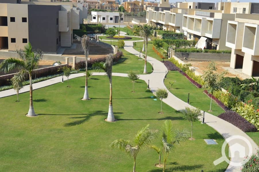 Villa town for sale in the JOYA compound next to Palm Hills and near New Giza. - Ansicht 4