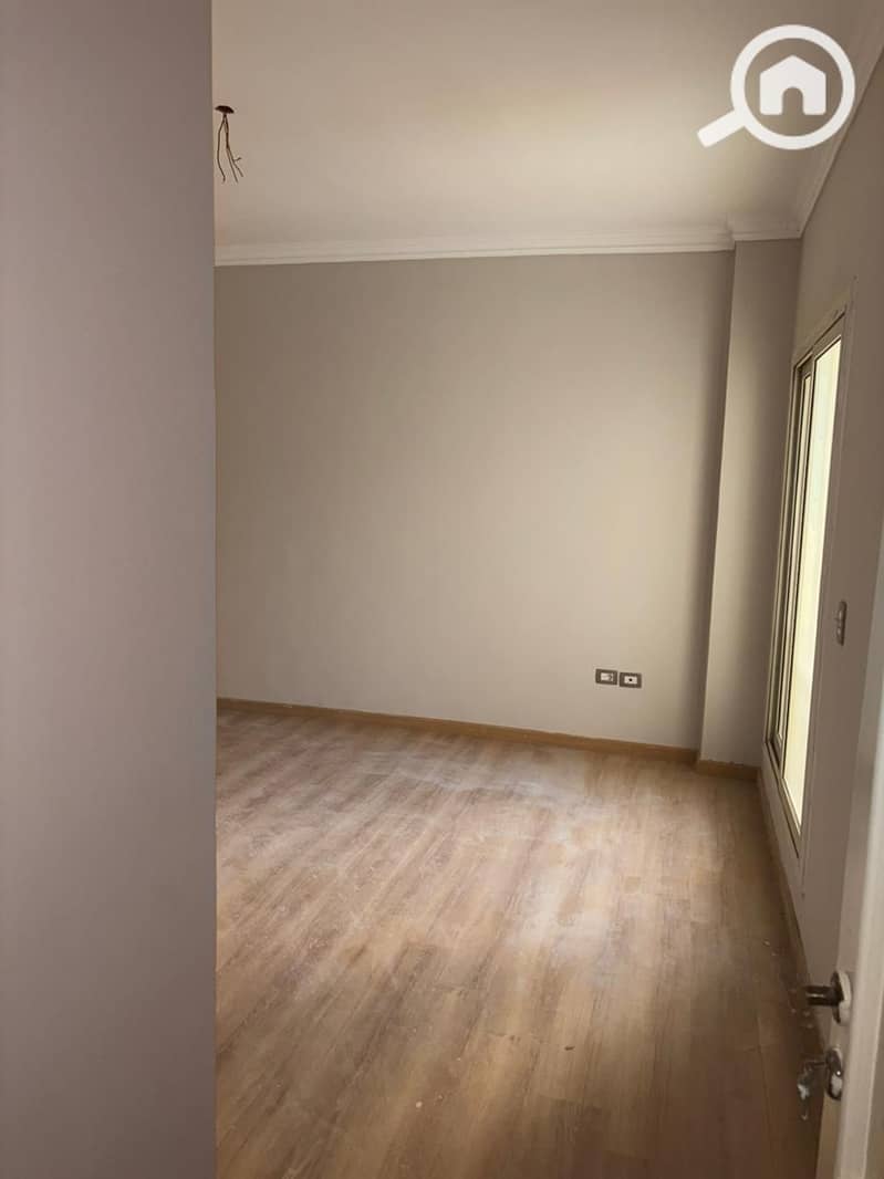 5 1001095503. jpg