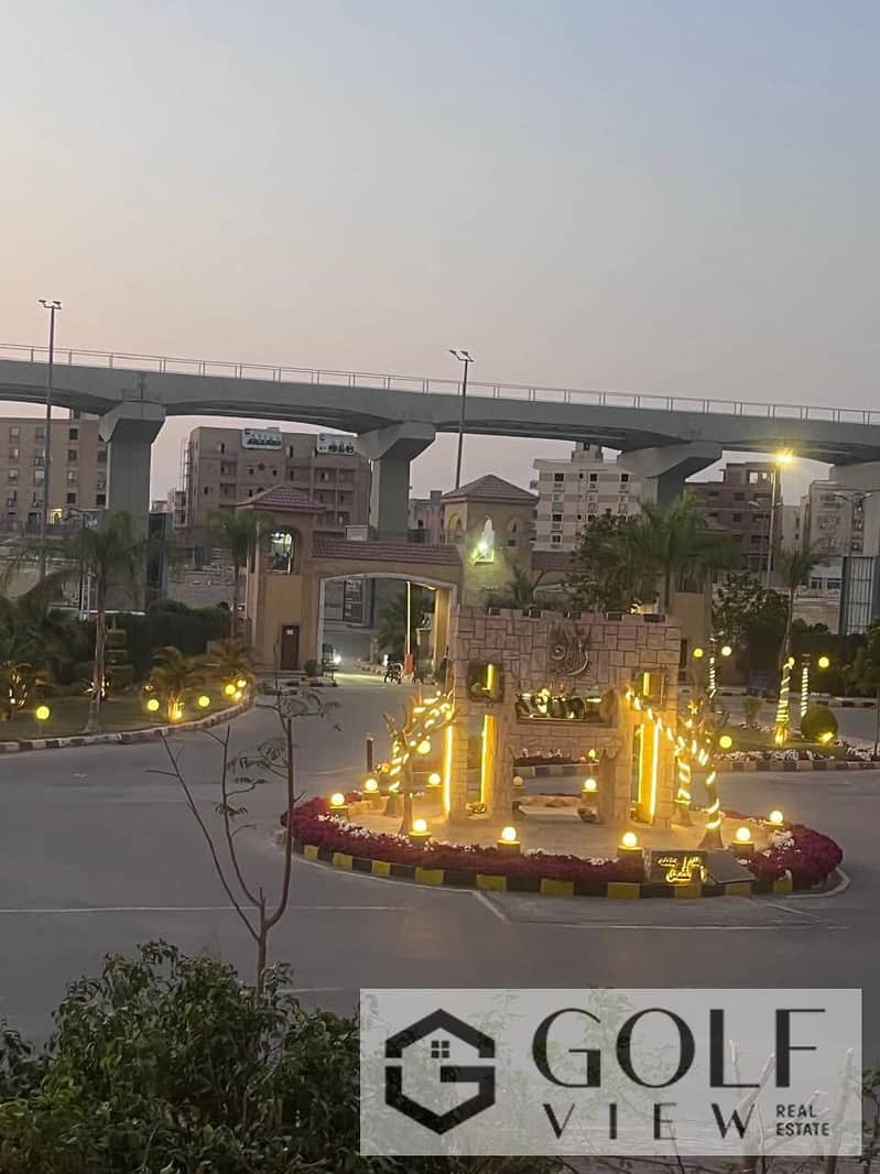 For sale: 170 sq m apartment in Al Khamae Compound, Sheikh Zayed (Phase 1), with an unobstructed view. First floor, direct sea view, ultra-super delux – pohled 4
