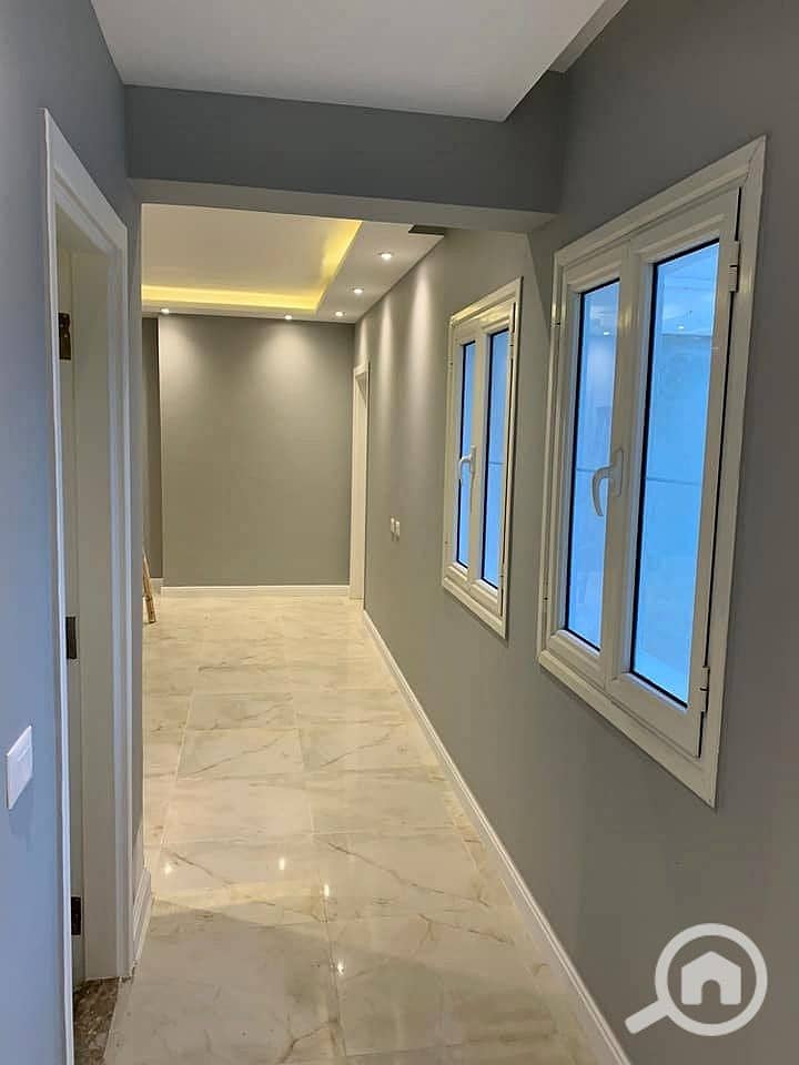 A real opportunity for upscale living in Blue Vert New Capital. Own your 165 sqm unit now — second floor — with a direct view overlooking the villas i - Mehr