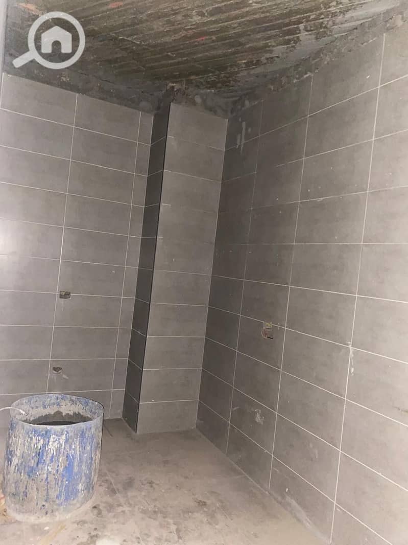 Office 86 M 3 rooms, bathroom, and kitchen in Mall West Gate, First District, 6th of October - Widok 5