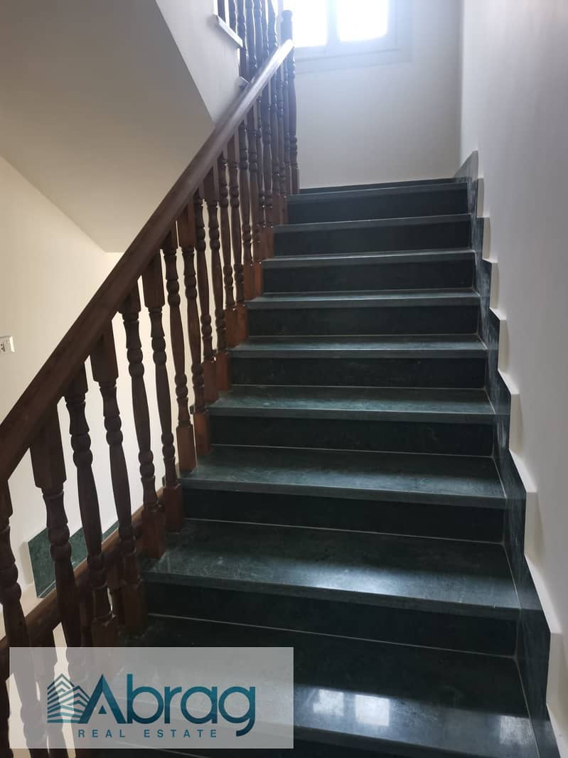 For rent: Corner townhouse, 364 sq m, kitchen and air conditioning, super deluxe, Etapa Compound, Sheikh Zayed - Ansicht 4