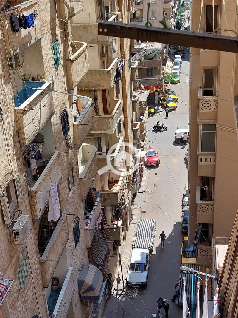 Apartment for sale: 3-bedroom unit on Jamal Abdel Nasser Street (main road) heading toward Victoria, 7th floor. Licensed, 90 sq. m. , 2 bedrooms and a - Ansicht 2