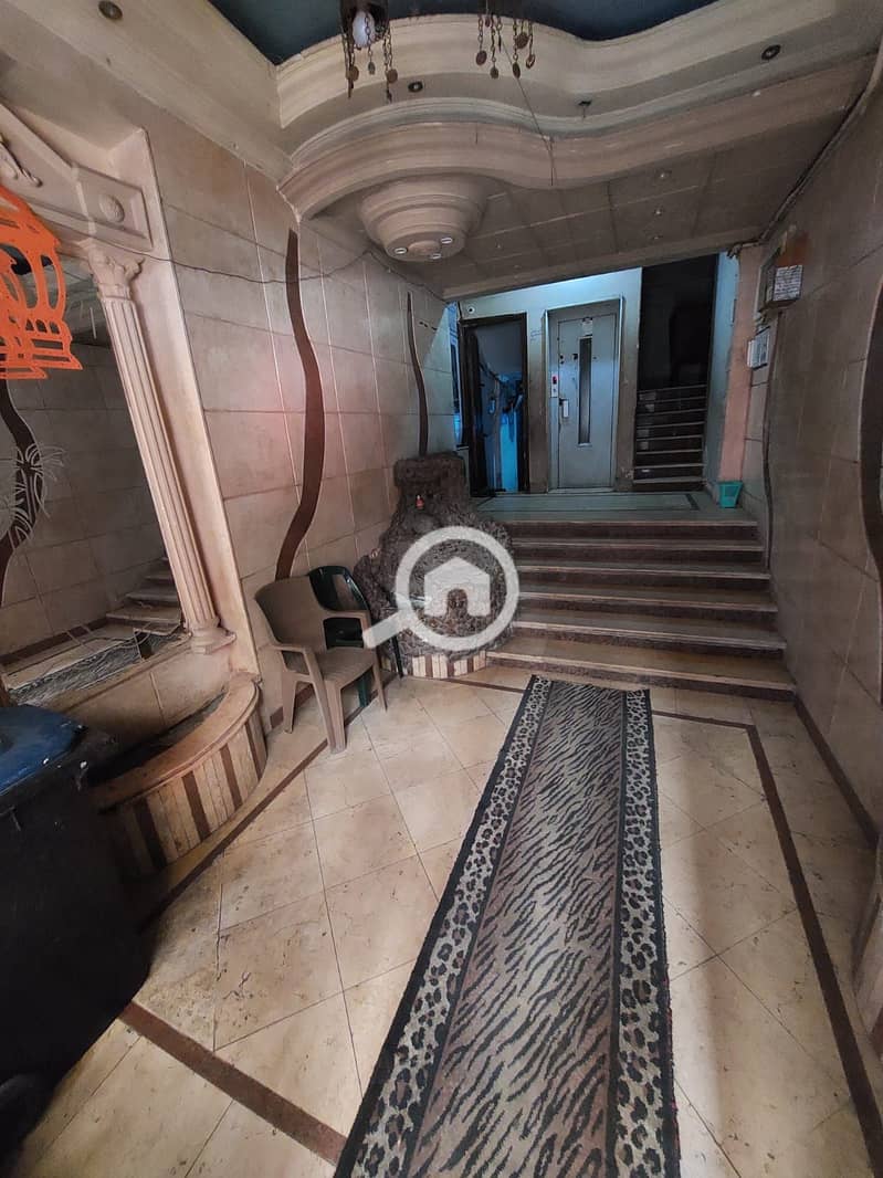 Apartment for sale: 3-bedroom unit on Jamal Abdel Nasser Street (main road) heading toward Victoria, 7th floor. Licensed, 90 sq. m. , 2 bedrooms and a - Mehr