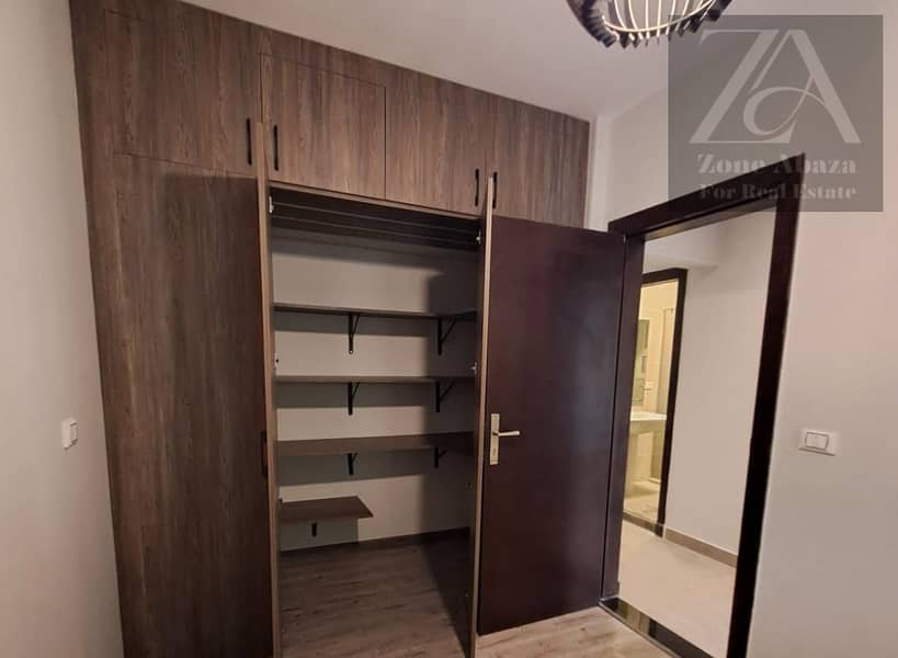 Penthouse for rent, great deal, with kitchen, air conditioning, dressing room, and water heaters, in Stone Residence Compound, Katameya, Cairo. 5 rooms. – další